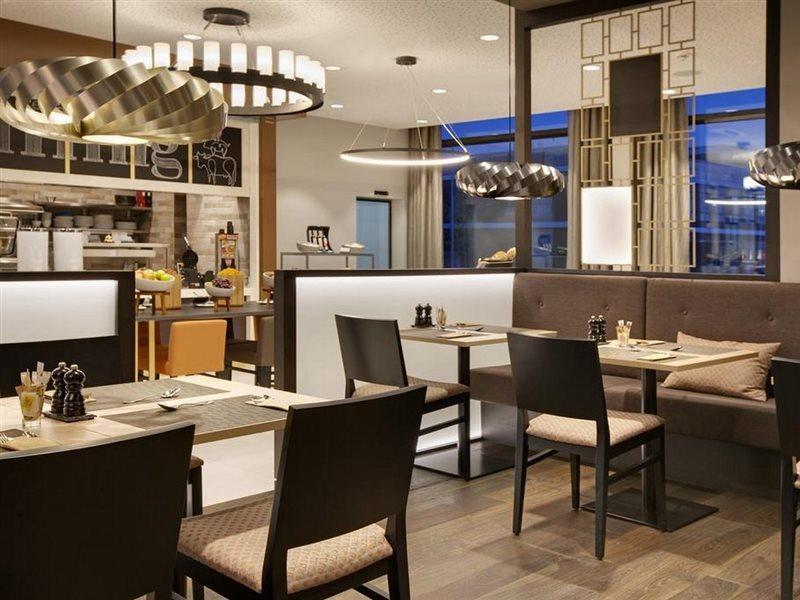Hilton Garden Inn Zurich Limmattal Spreitenbach Ngoại thất bức ảnh