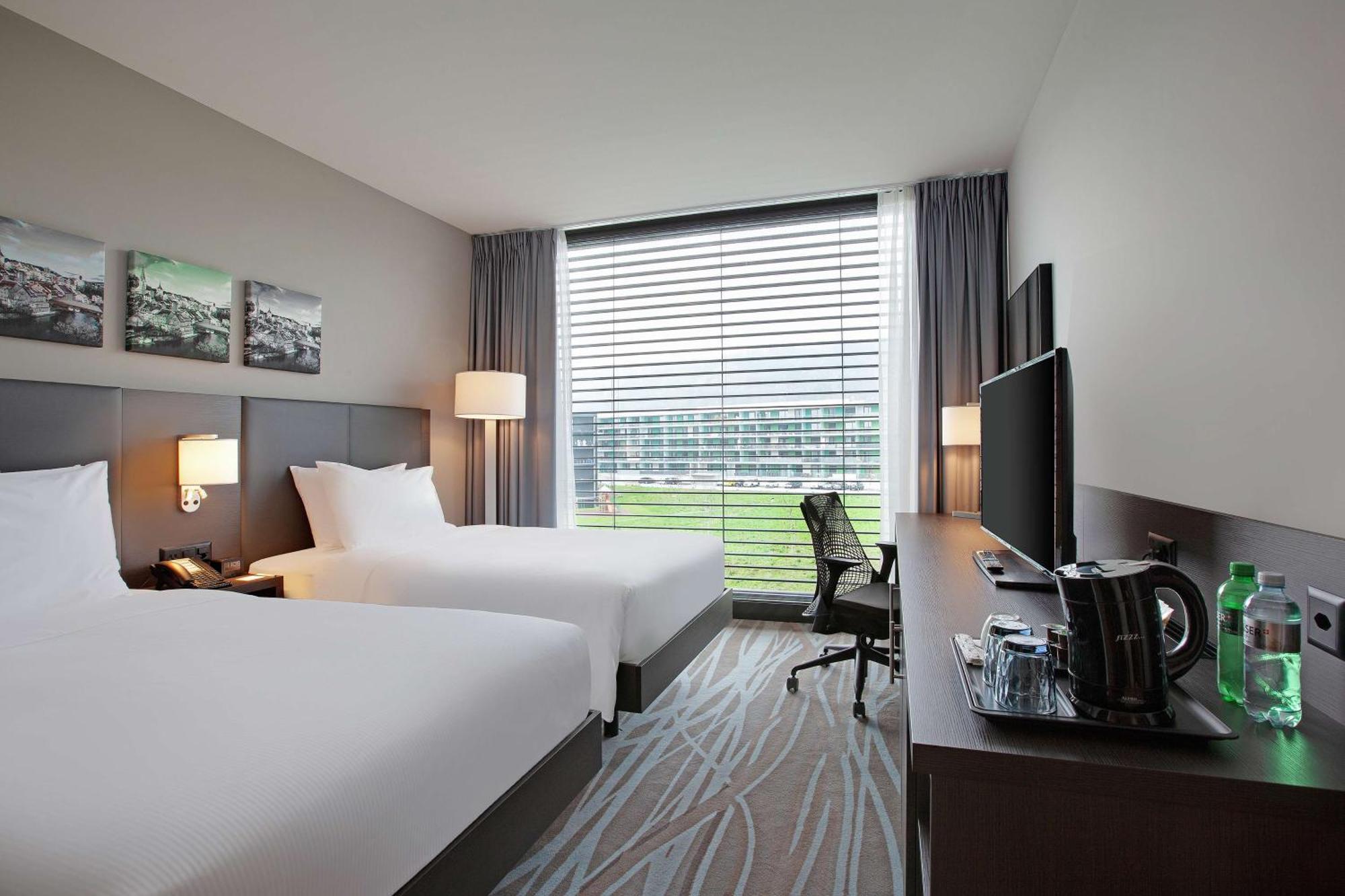 Hilton Garden Inn Zurich Limmattal Spreitenbach Ngoại thất bức ảnh